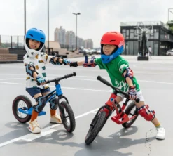 Micro Mobility GB0033 Micro Balance Bike Deluxe Laufrad, Schwarz-Rot -SportX Verkäufe 7630053529512 7