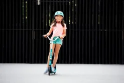 Micro Unisex, Jugend Casco Flamenco Talla S Luz LED Helm, Flamingo (Mehrfarbig), S -SportX Verkäufe 7640170577501 5