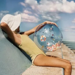 SunnyLIFE - Aufblasbarer Confetti Ball (1)